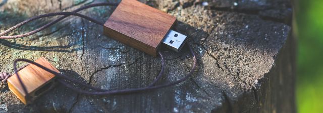 How to create a bootable flash drive to install or repair Windows